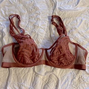 EUC third love lace bra 36C. Underwire. Dusty rose color